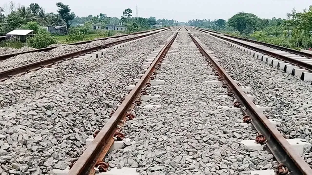 ট্রেনে কাটা পড়ে প্রাণ গেল যুবকের