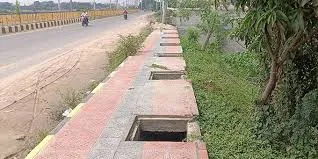 রাজশাহীর ড্রেন এখন মৃত্যু ফাঁদ—চুরি হচ্ছে স্লাব!