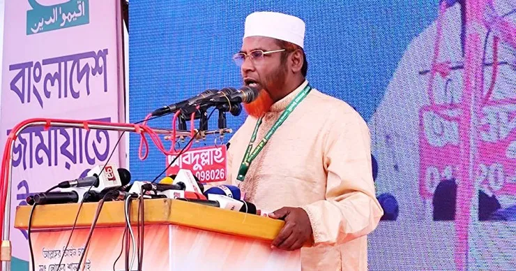 প্রশাসনের কেউ কেউ গোপনে এক দলের পক্ষে কাজ করছেন