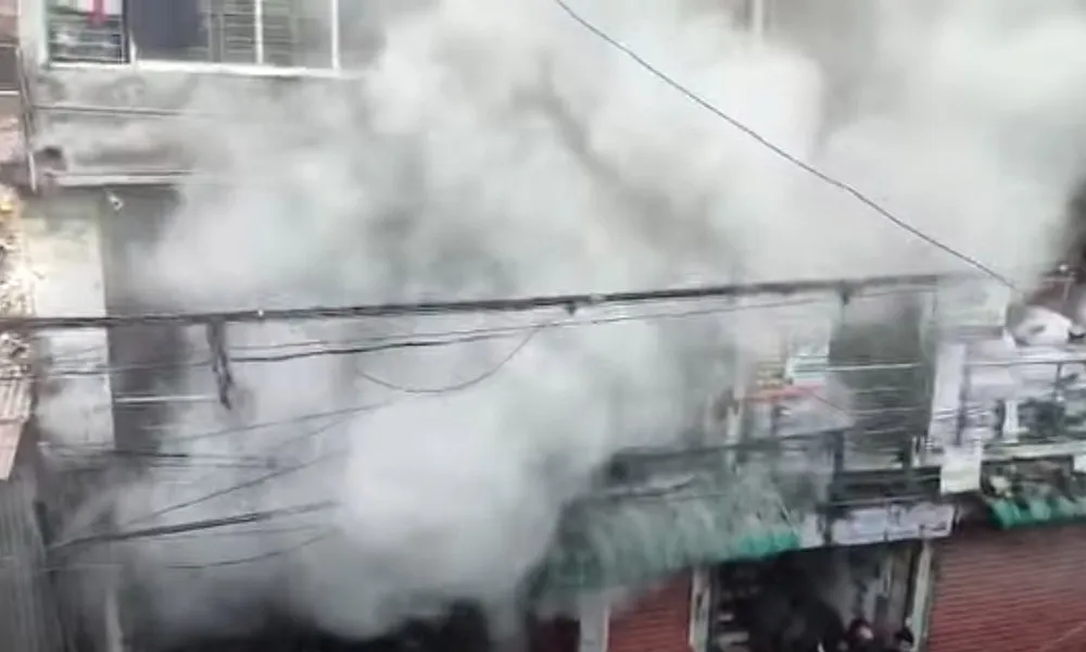 এখনো নিয়ন্ত্রণে আসেনি কেরানীগঞ্জের আগুন, উদ্ধার ৪৫