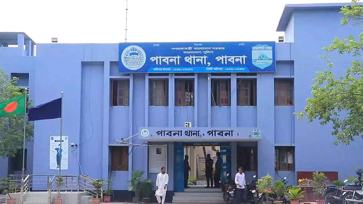 পাবনায় শিশু শিক্ষার্থীর মরদেহ উদ্ধার, আটক ২