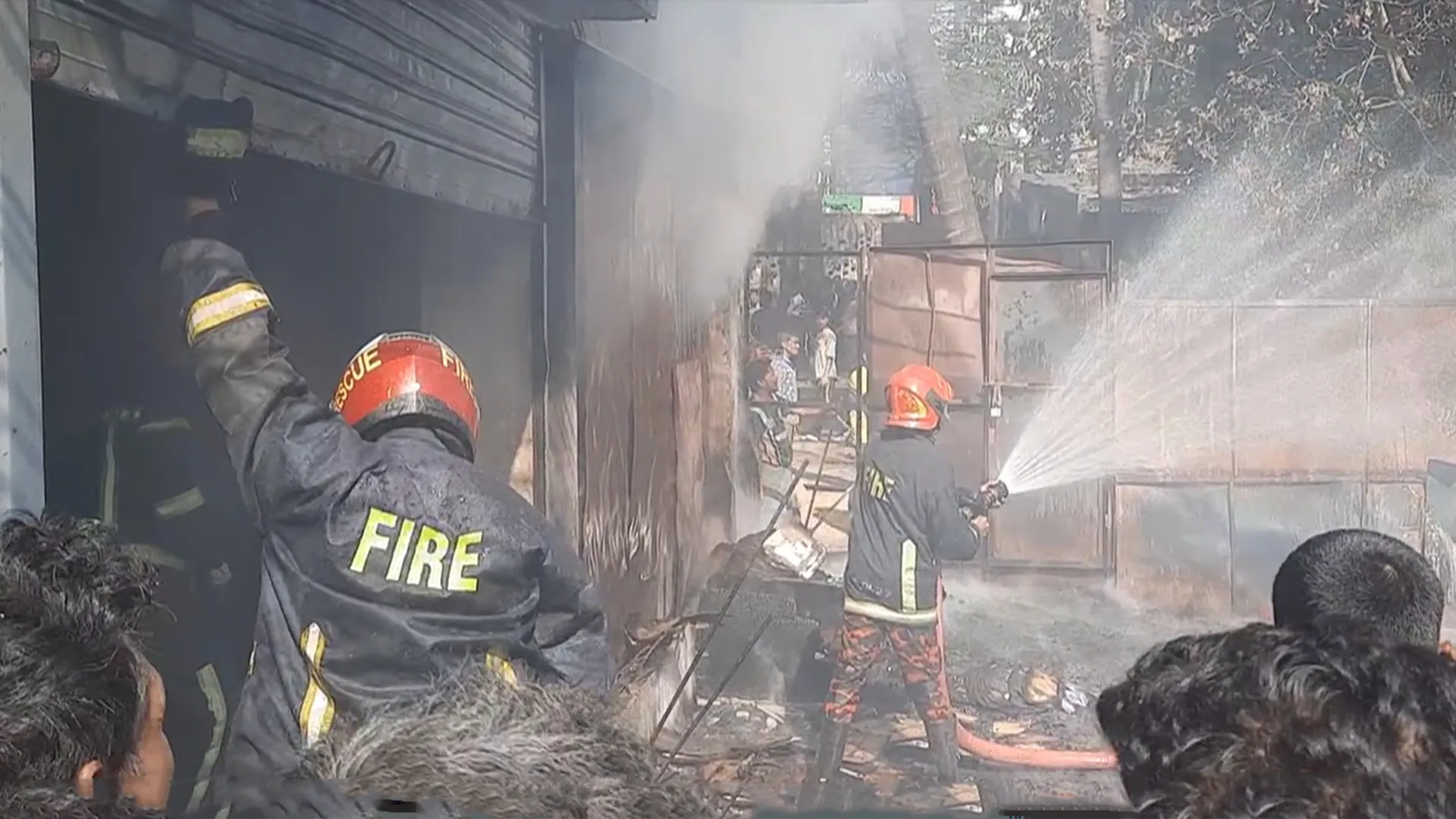 চট্টগ্রামে মার্কেটে আগুন