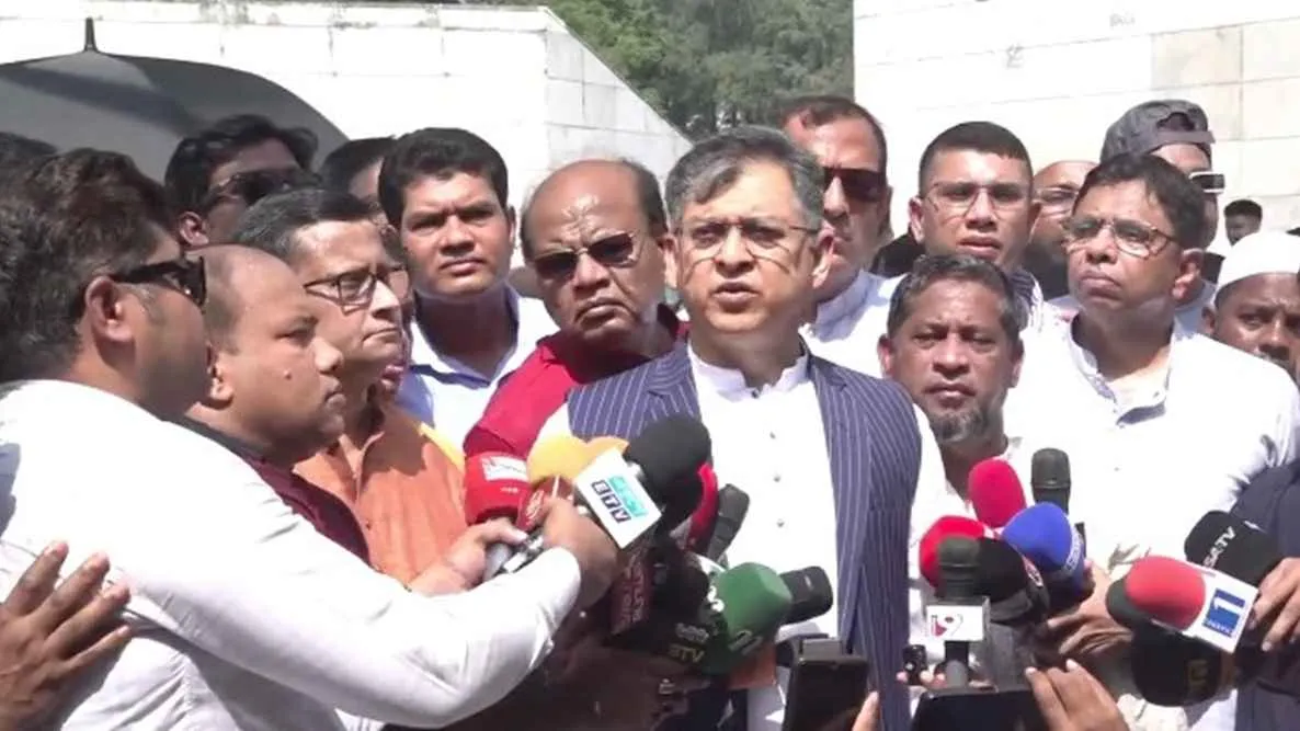 সংসদ এলাকায় বিশৃঙ্খলা করেছে আওয়ামী ফ্যাসিস্ট বাহিনী: সালাহউদ্দিন আহমদের