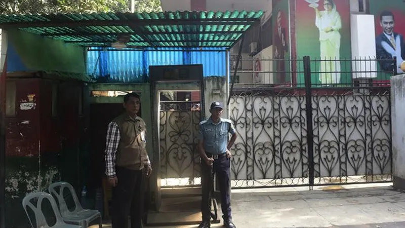 গুলশানে বিএনপি কার্যালয়ে সাংবাদিকদের ওপর হামলা