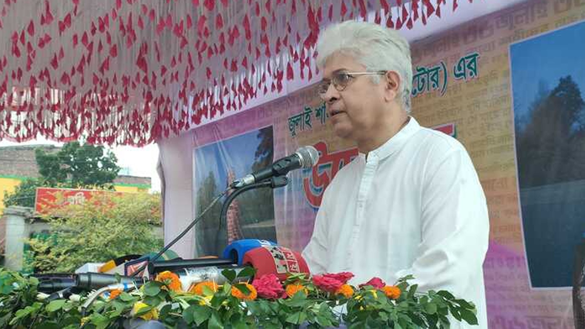 65ae1073517cc28f64a46380babe0b6a2dc84e610cb580e1