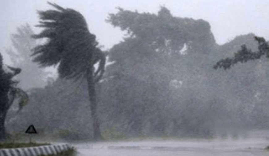 সারাদেশে দমকা হাওয়াসহ বৃষ্টির আভাস