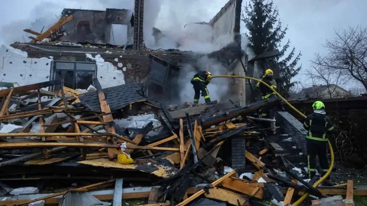 কিয়েভে রুশ হামলায় নিহত ৬