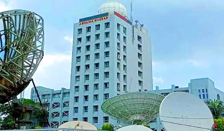 ঢাকায় ভ্যাপসা গরমের সঙ্গে হালকা বৃষ্টির সম্ভাবনা