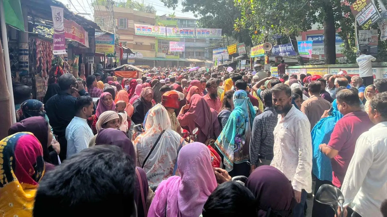বৃত্তি উৎসবের নামে কোচিং বাণিজ্য
