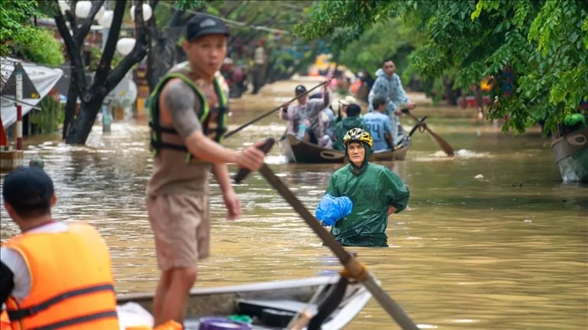 ভিয়েতনামে ভয়াবহ বন্যায় মৃতের সংখ্যা বেড়ে ৪১