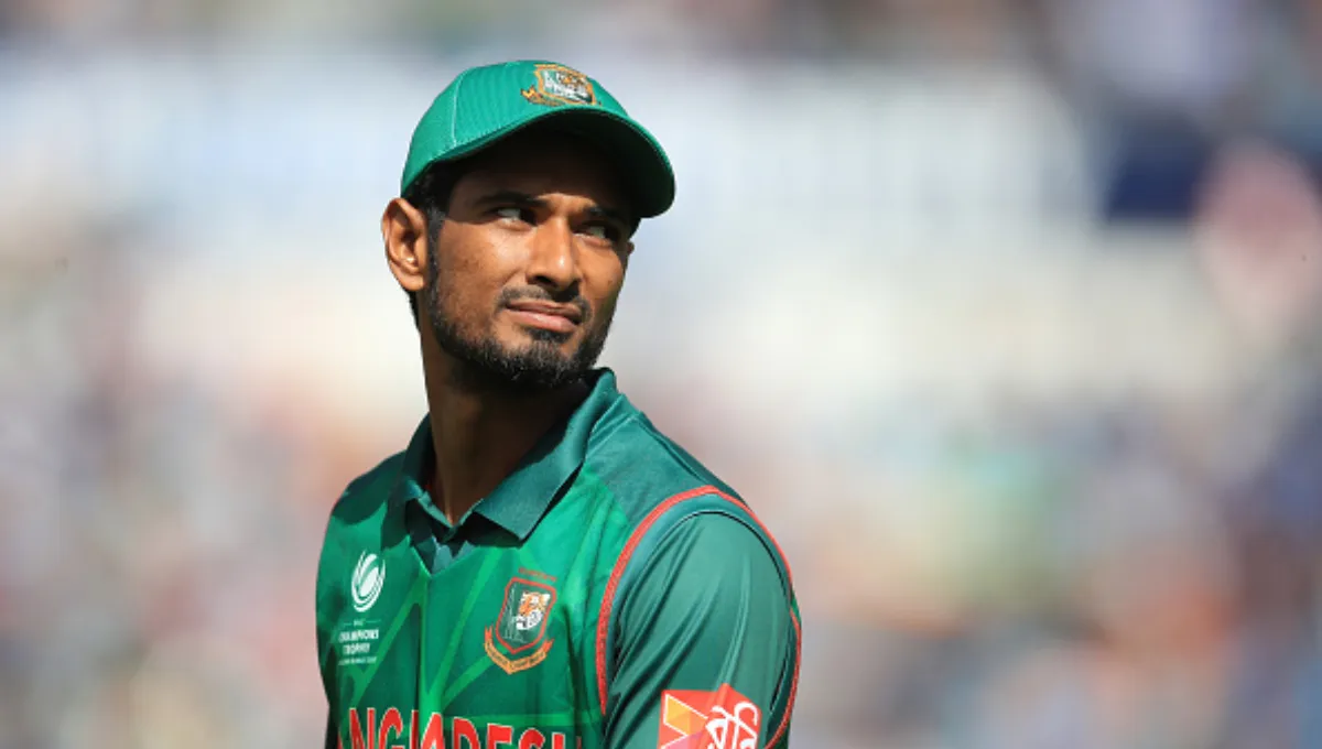 চোটে ছিটকে গেলেন মাহমুদউল্লাহ, এনসিএল টি-টোয়েন্টিতে আর খেলা হবে না