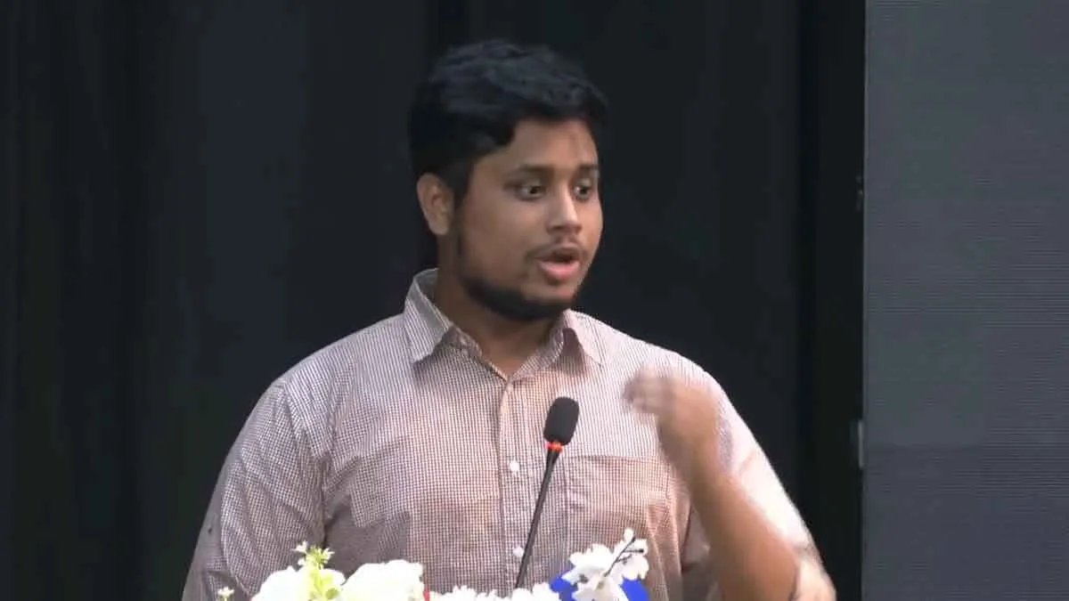 জনপ্রশাসনে “গুন্ডামি” চলছে: হাসনাত