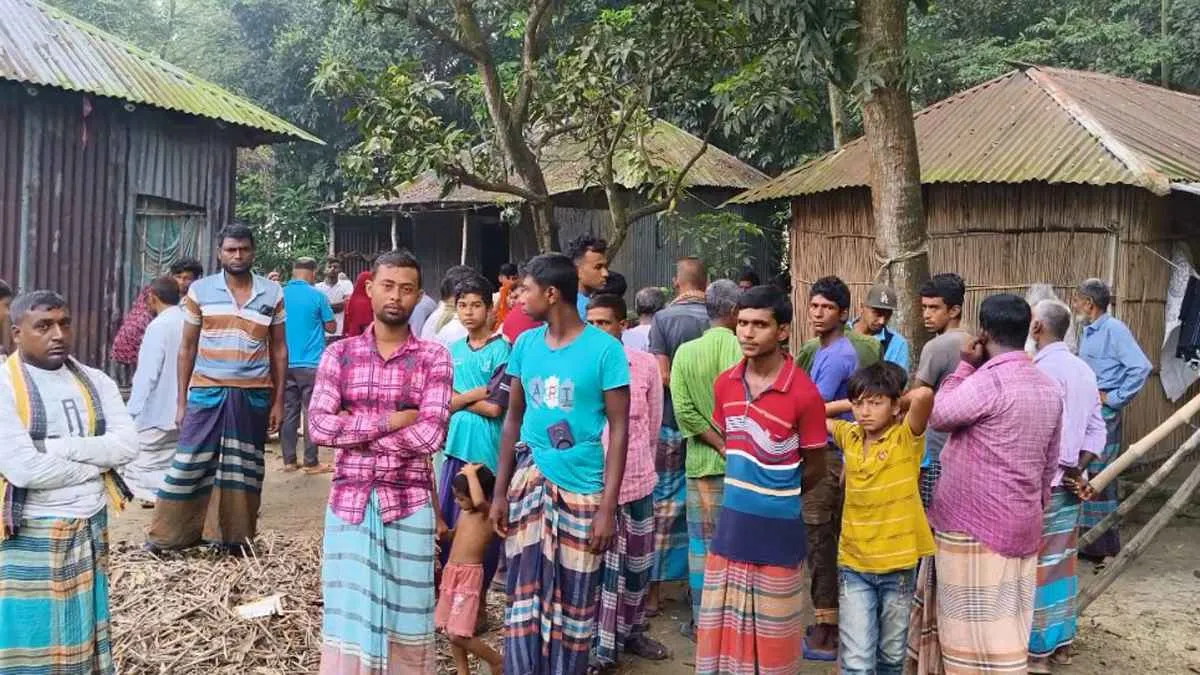 শ্বশুরের বটির কোপে প্রাণ গেল ছেলের বউয়ের