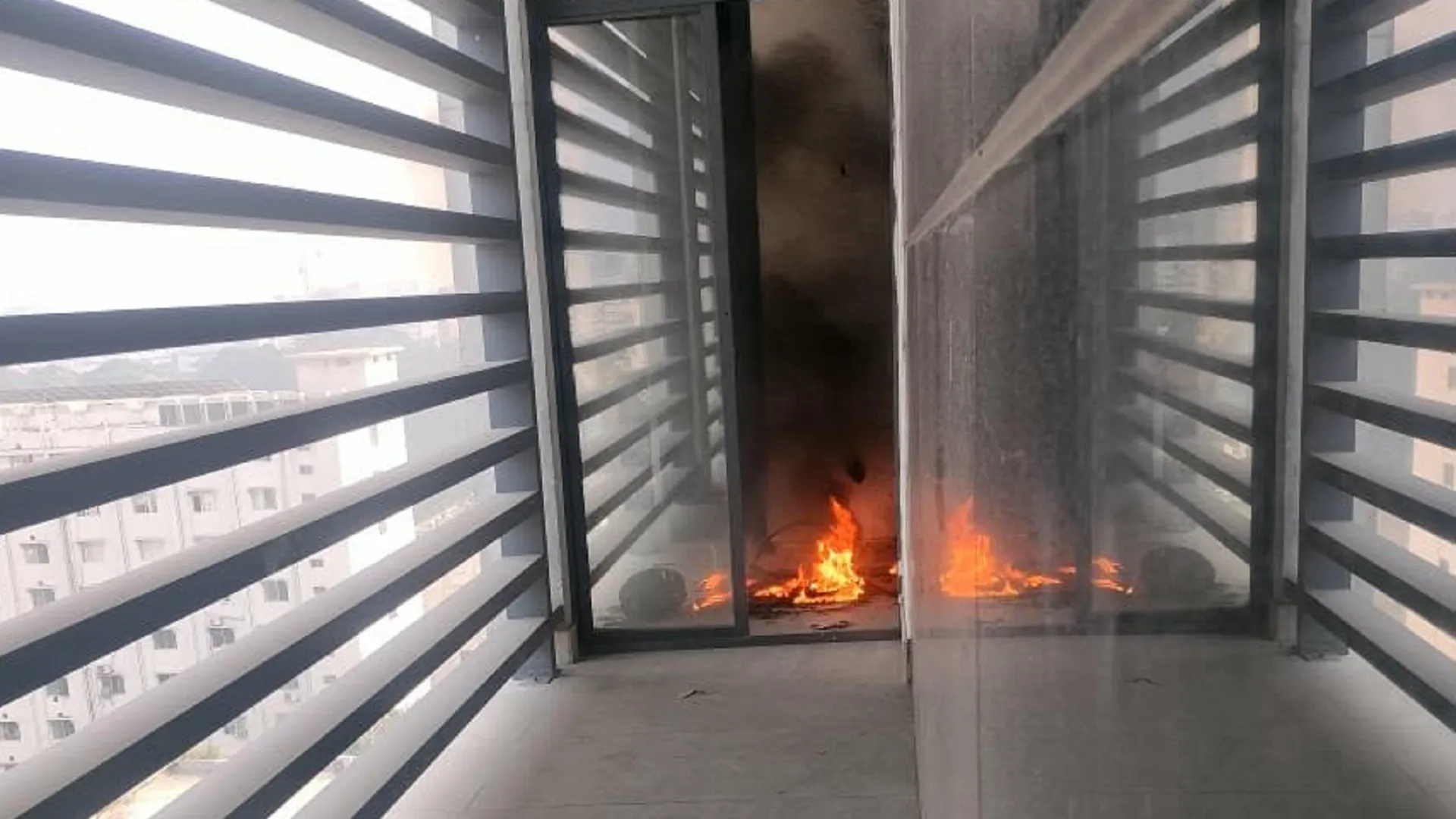 সচিবালয়ে আগুন, কী বলছে ফায়ার সার্ভিস?