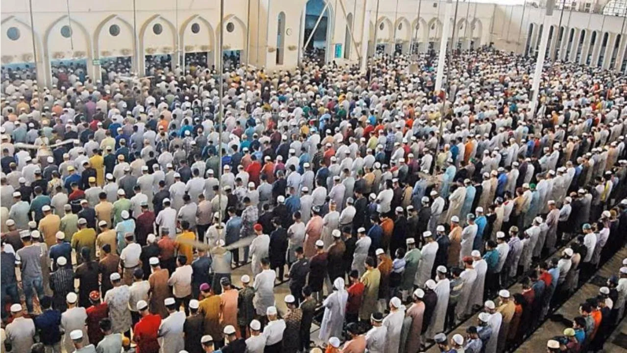 প্রথম তারাবিতে বায়তুল মোকাররমে ঈমানি আবেশ