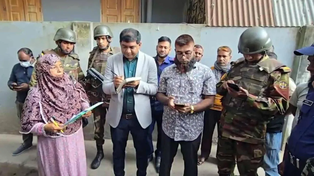 বাসি–দুর্গন্ধযুক্ত মাংস দিয়ে খাবার প্রস্তুতের অভিযোগ