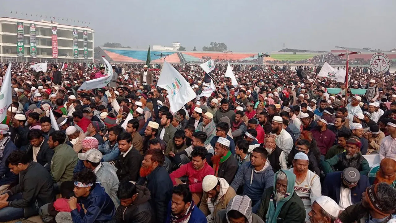 কুষ্টিয়ায় জামায়াত আমিরের সমাবেশে ঢল