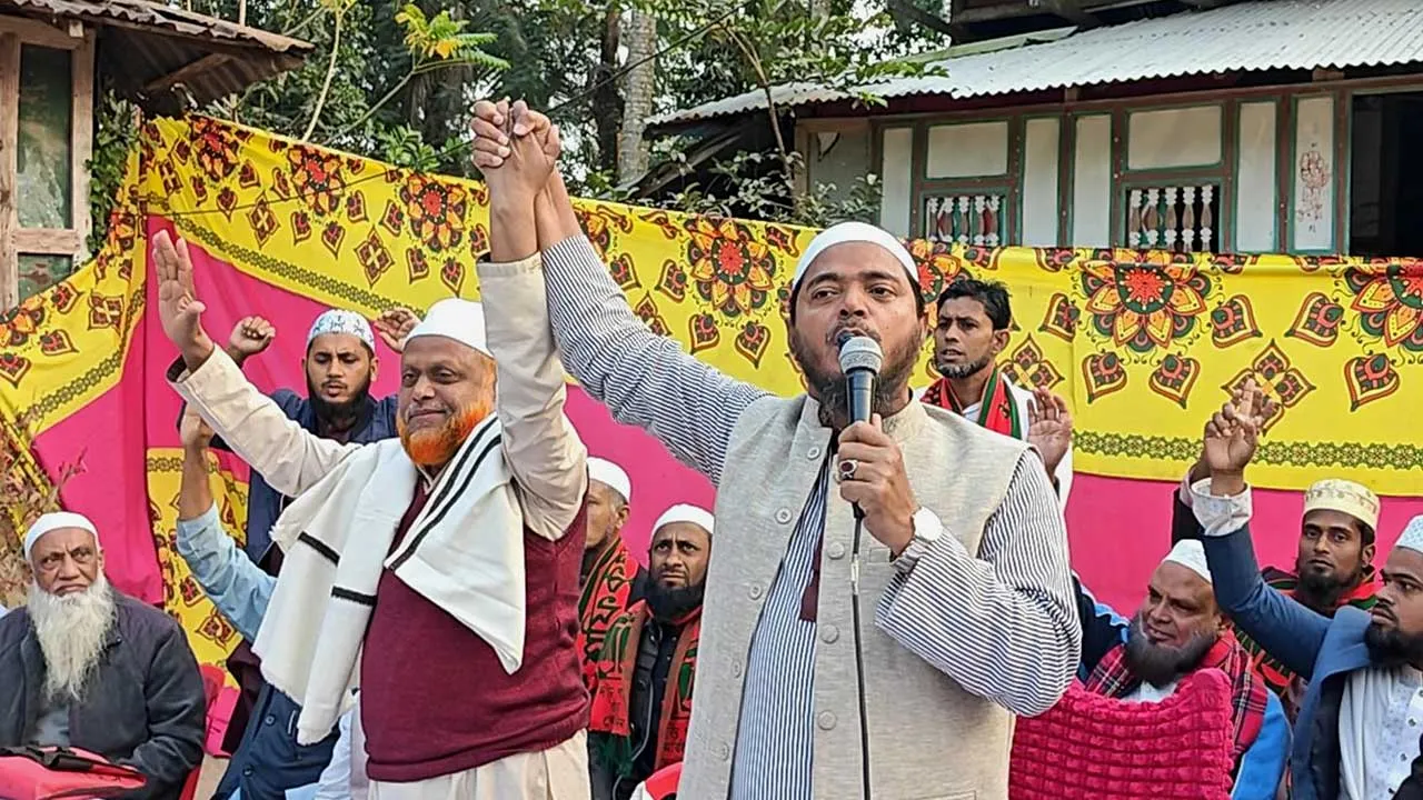 বাউফলে বিএনপি ছেড়ে জামায়াতে যোগ হেলালের