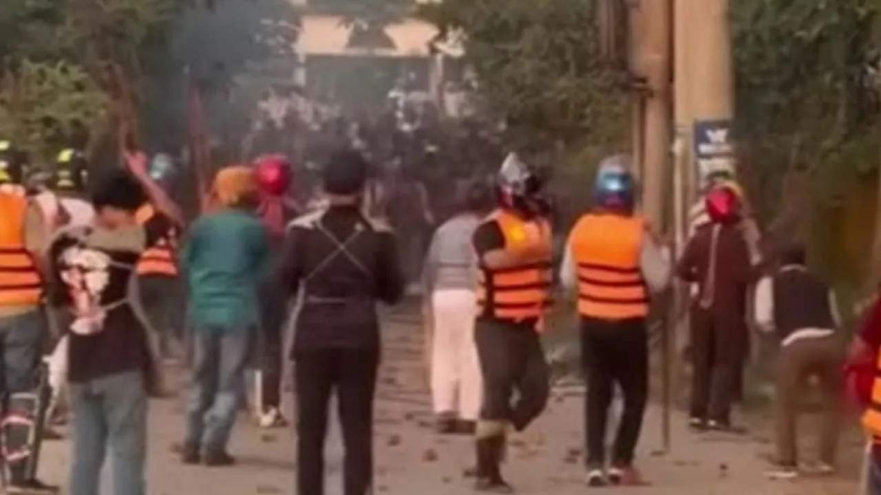 ব্রাহ্মণবাড়িয়ায় মরদেহ দেখা নিয়ে রক্তক্ষয়ী সংঘর্ষ