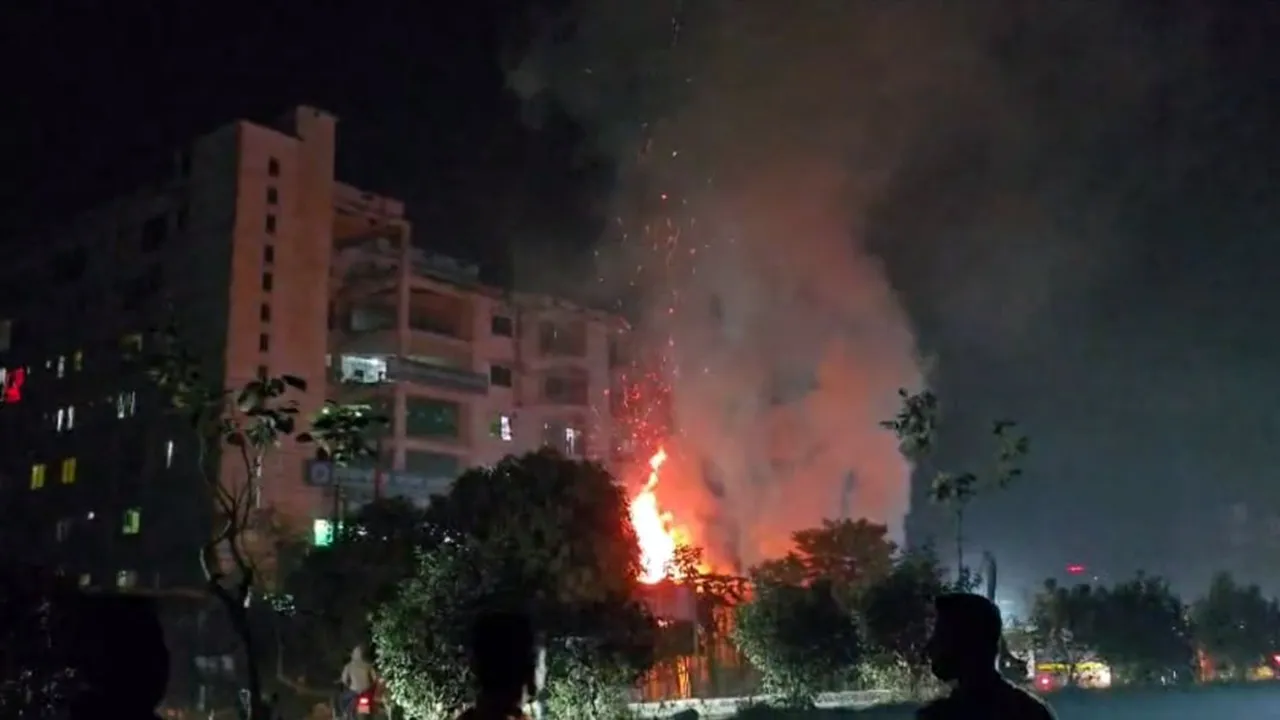 ভালুকায় নির্বাচনি সহিংসতায় রণক্ষেত্র পরিস্থিতি