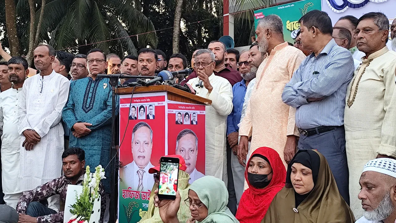 আ.লীগে ঢুকে প্রাণ বাঁচায় জামায়াত কর্মীরা