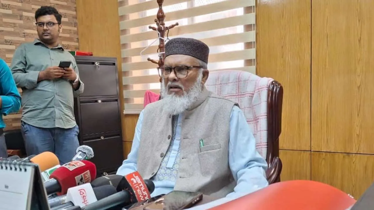 জাকির নায়েকের আগমন নির্ভর করছে স্বরাষ্ট্র ও পররাষ্ট্র মন্ত্রণালয়ের অনুমতির ওপর