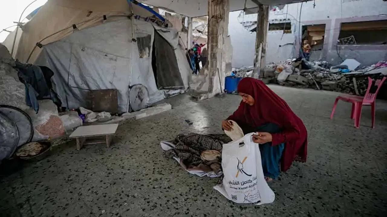 যুদ্ধবিরতি চললেও গাজায় ত্রাণে বাধা