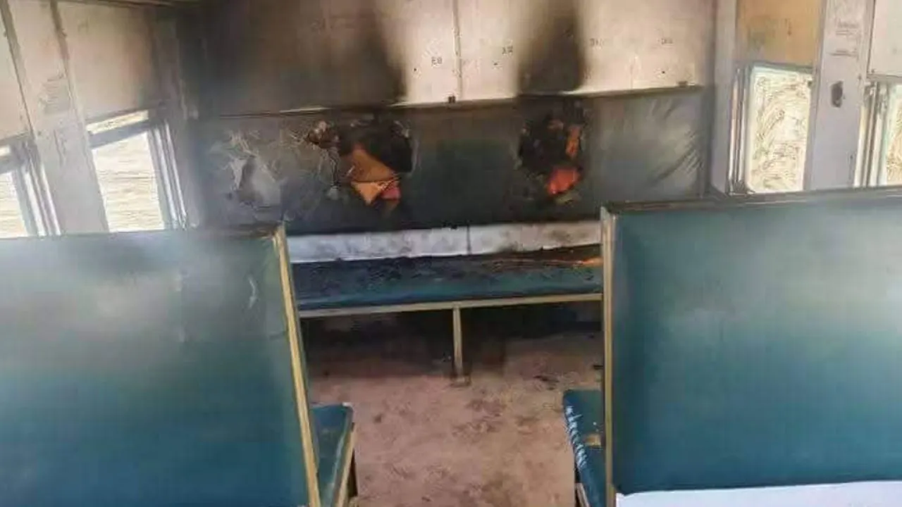 ময়মনসিংহে ট্রেন লক্ষ্য করে নাশকতার চেষ্টা