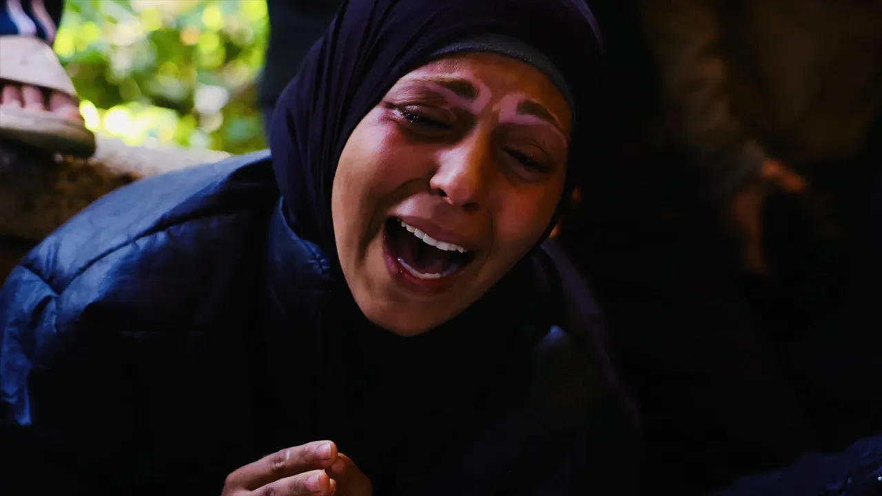 নিষিদ্ধ অস্ত্রে গাজায় ‘নিশ্চিহ্ন’ হাজারো মানুষ