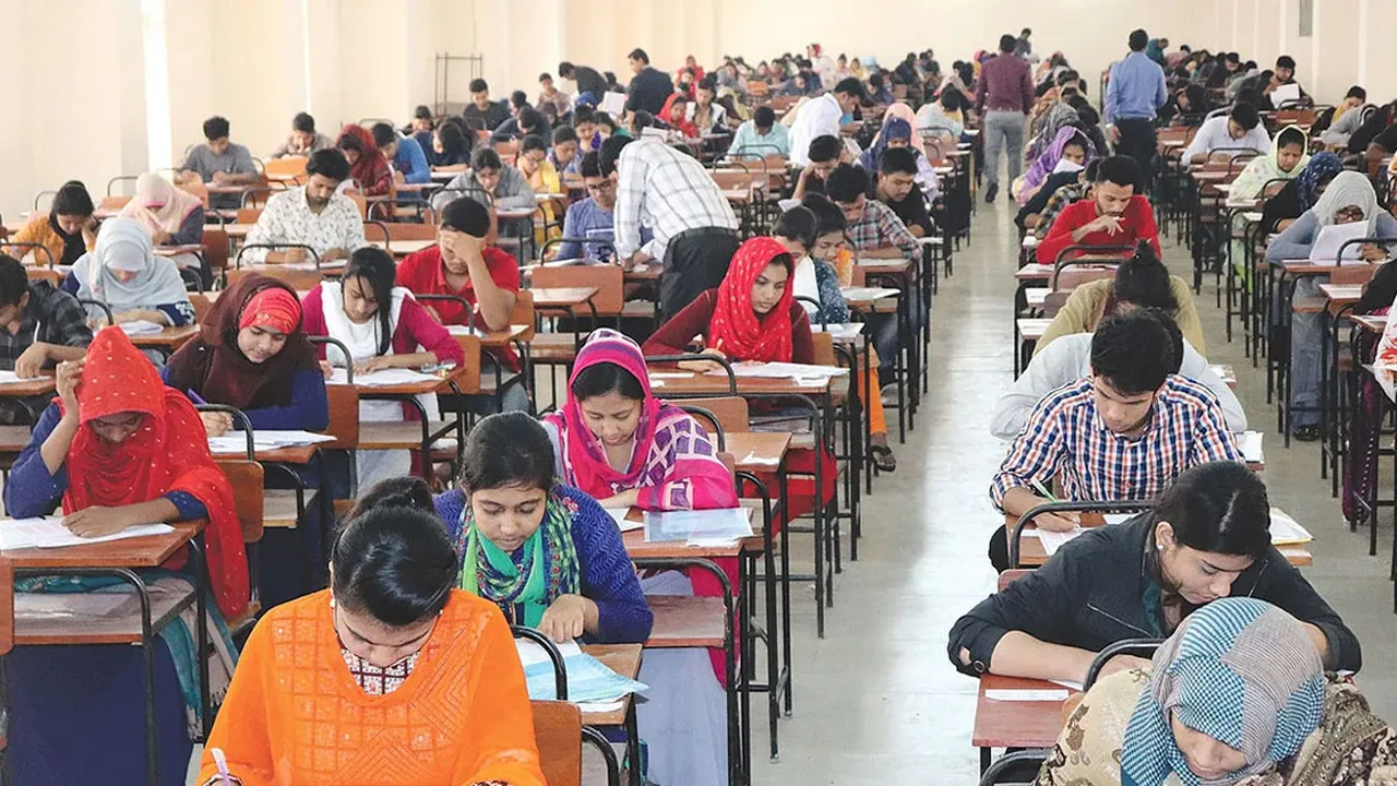 ২ জানুয়ারি প্রাথমিক শিক্ষক পরীক্ষা, আজ প্রবেশপত্র