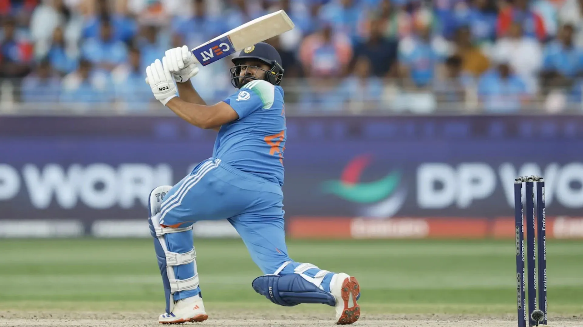 আফ্রিদির ১৫ বছরের পুরনো রেকর্ড ভাঙলেন রোহিত