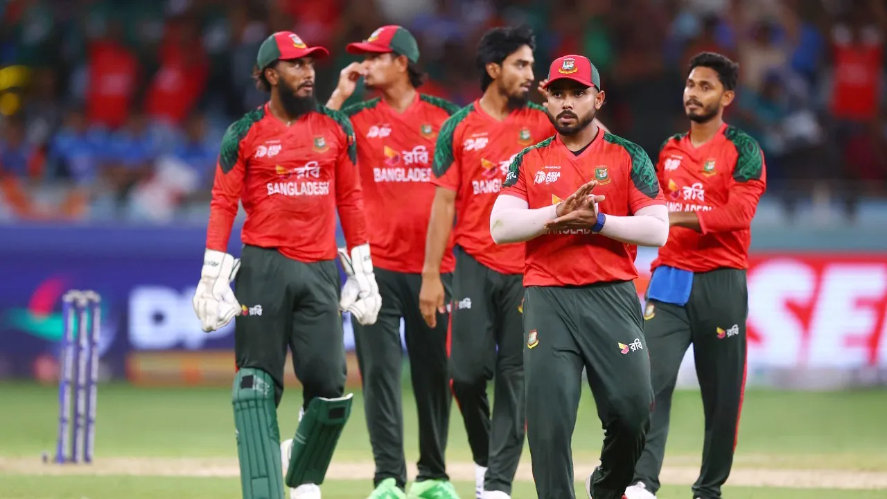 বাংলাদেশের হারে লঙ্কানদের বিদায়, ফাইনালে উঠতে সরল সমীকরণ