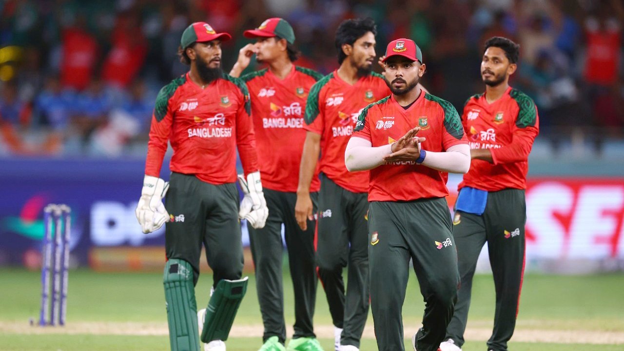 বাংলাদেশের হারে লঙ্কানদের বিদায়, ফাইনালে উঠতে সরল সমীকরণ