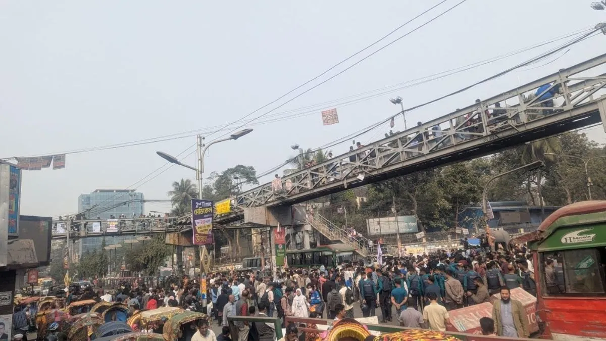 টেকনিক্যাল-তাঁতীবাজার অবরোধ ছেড়ে সায়েন্সল্যাবে আসছেন শিক্ষার্থীরা
