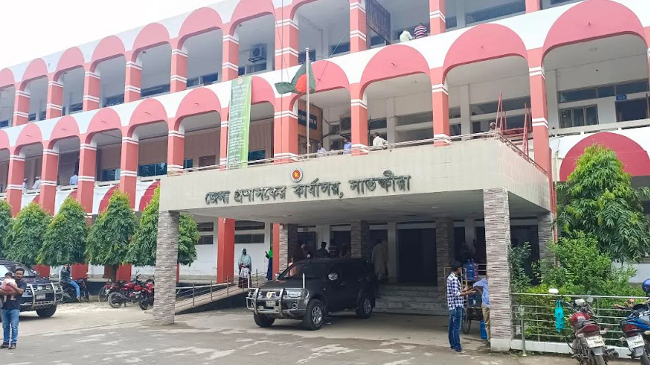 হাতের লেখায় গরমিল, শিক্ষক প্রার্থী আটক