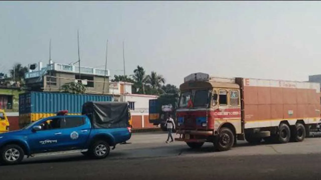 বেনাপোল দিয়ে বিস্ফোরক আমদানি