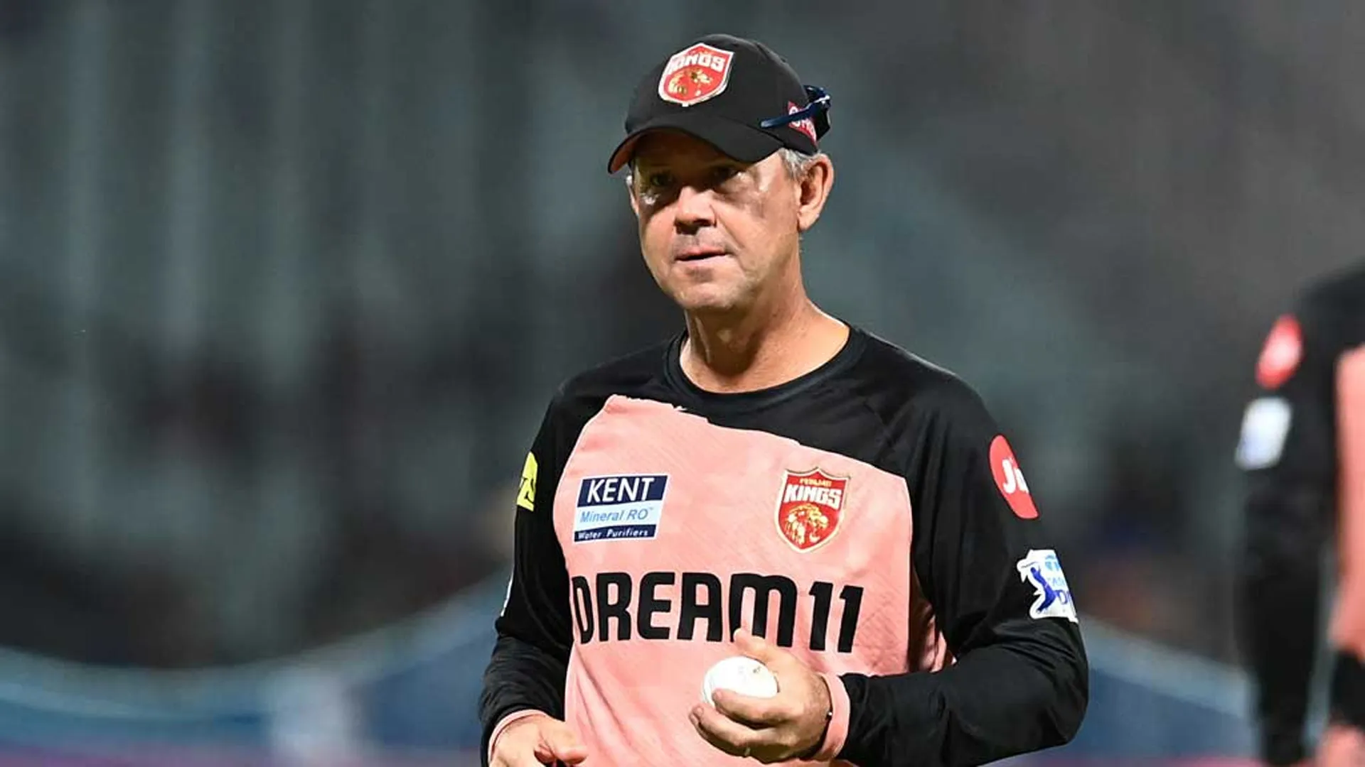 পাঞ্জাবের নিলাম টেবিলে থাকবেন না অ্যাশেজে ধারাভাষ্যে ব্যস্ত পন্টিং