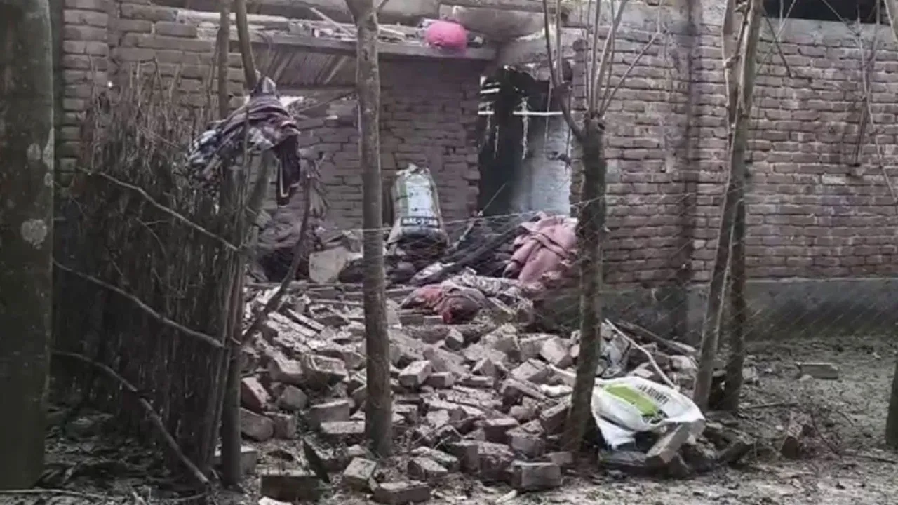 চাঁপাইনবাবগঞ্জে ককটেল বিস্ফোরণ, নিহত ২