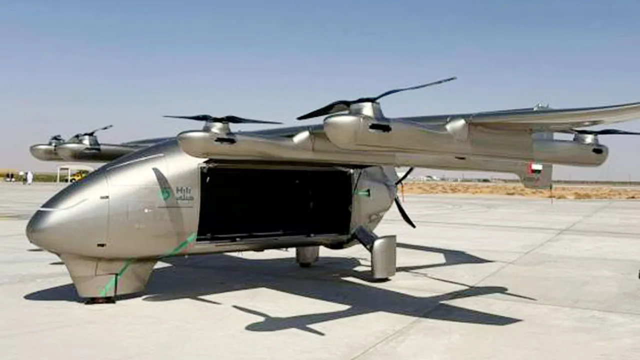 নিজেদের তৈরি প্রথম হাইব্রিড কার্গো বিমান উন্মোচন করল আমিরাত