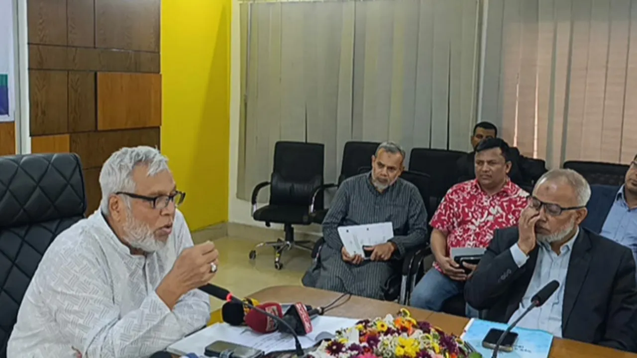 সড়কে চাপ কমাতে ২০ শতাংশ পরিবহন রেল ও নৌপথে নিয়ে আসতে হবে