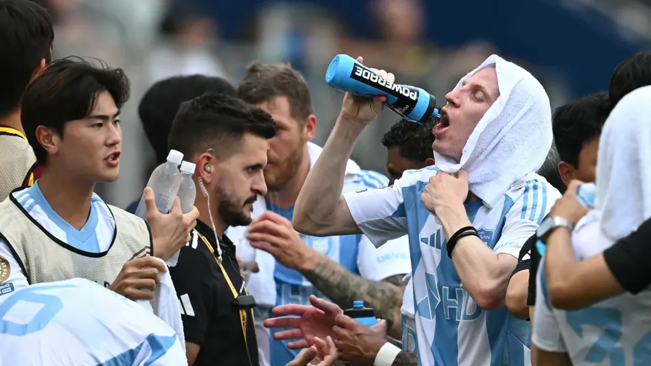 বিশ্বকাপে হাইড্রেশন ব্রেক