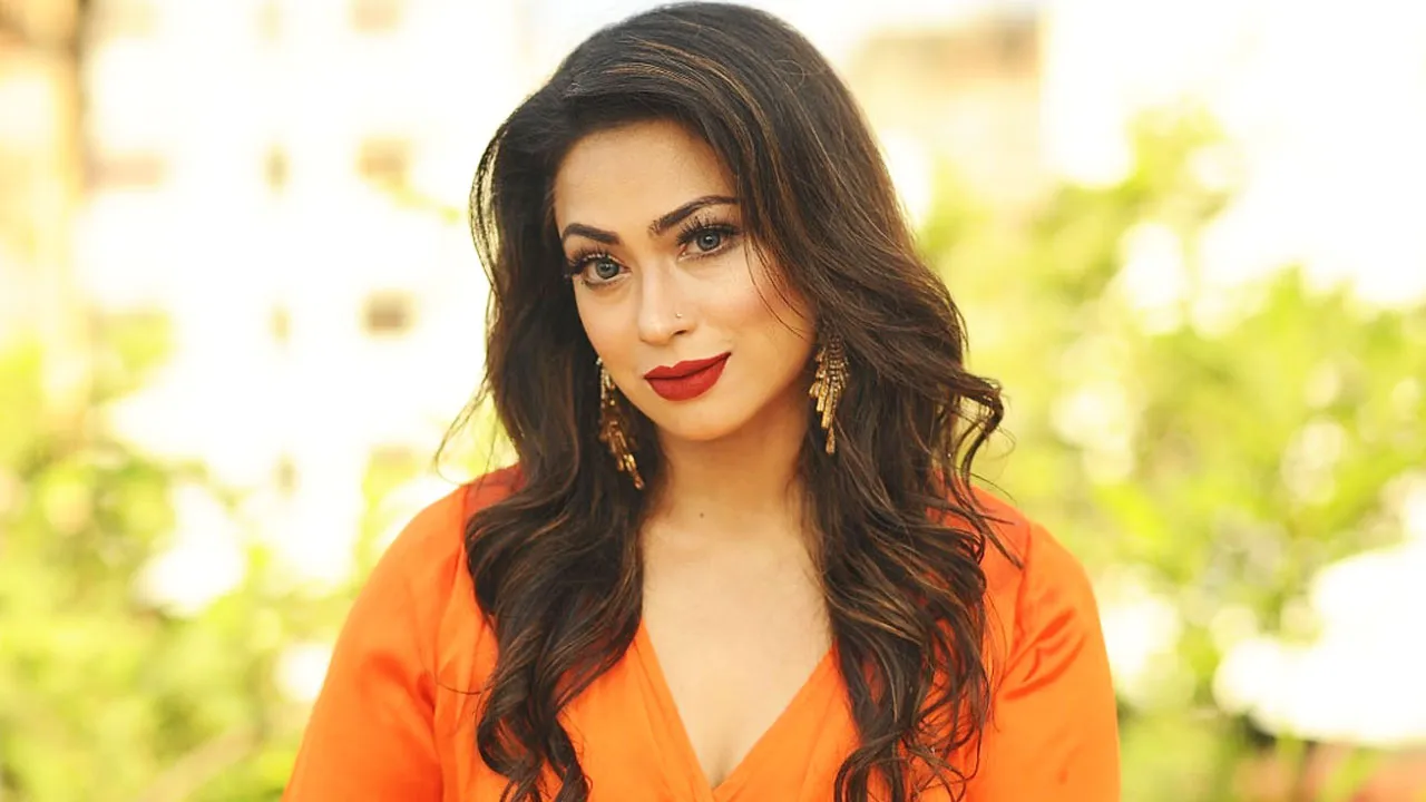 হুমকিতে নিরাপত্তাহীনতায় ভুগছেন অভিনেত্রী পপি