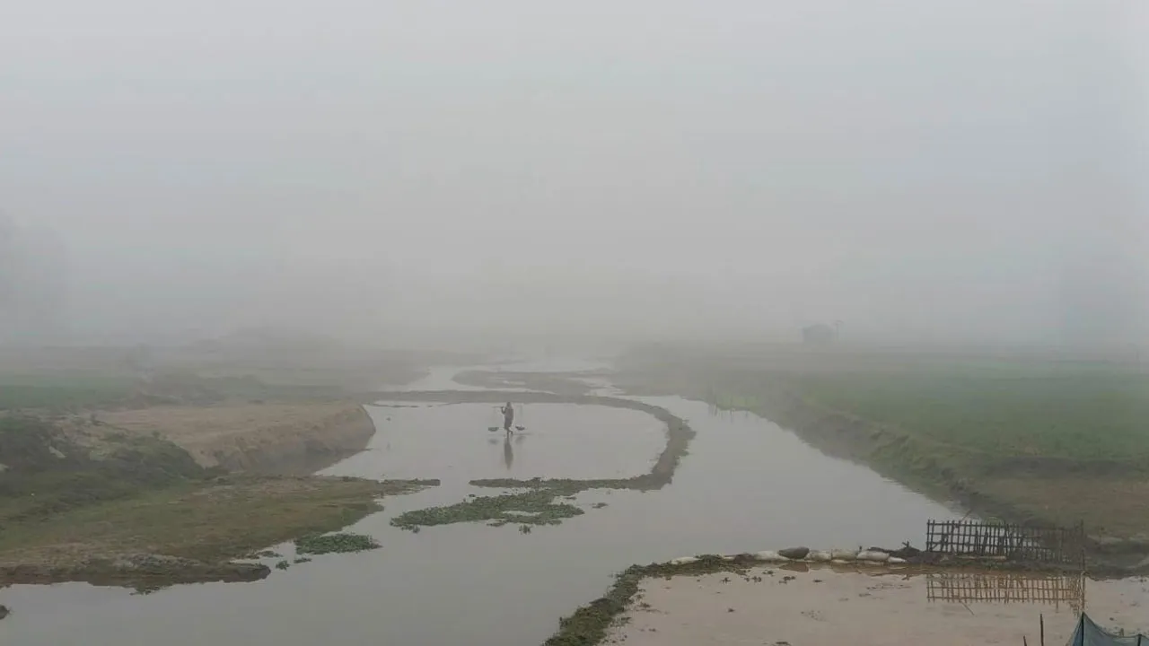 কুয়াশা–ঠান্ডায় নীলফামারীতে জনজীবন স্থবির