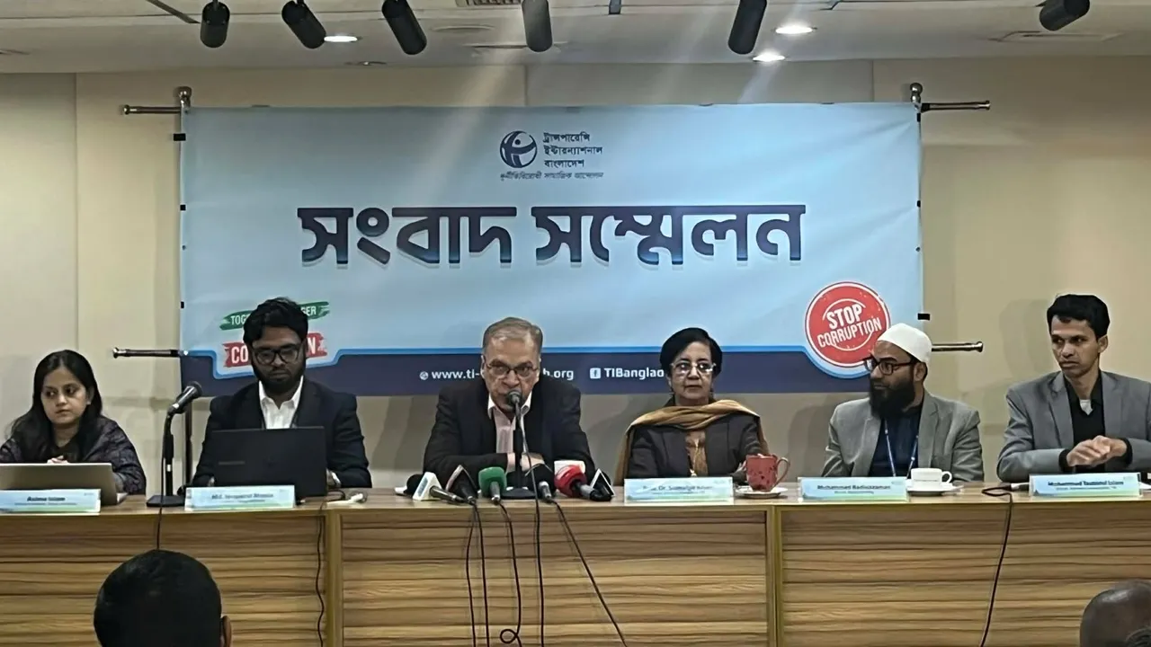 নীতিগত অবহেলায় পিছিয়ে নবায়নযোগ্য জ্বালানি