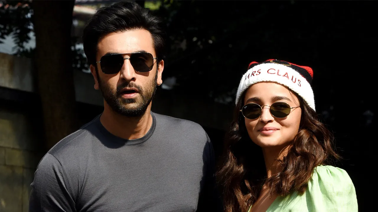 রেট্রো লুকে আলিয়া, নতুন স্টাইলে রণবীর