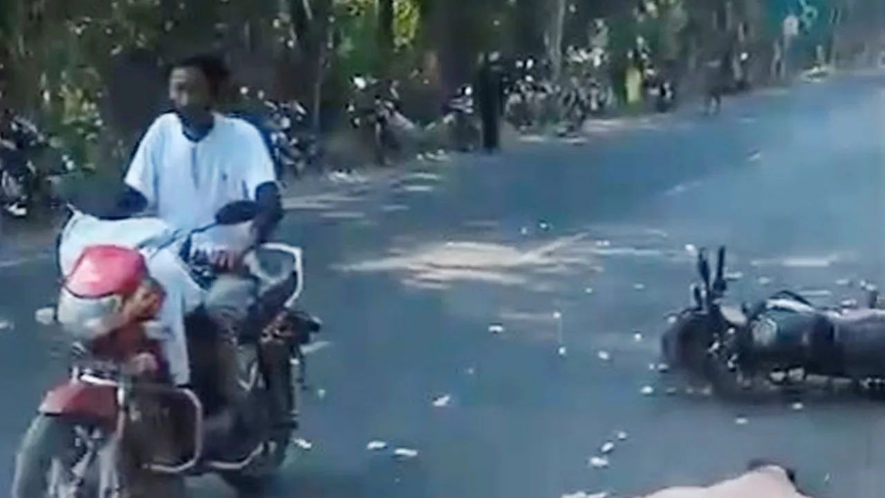 কুষ্টিয়ায় পুলিশের দুই কর্মকর্তা নিহত