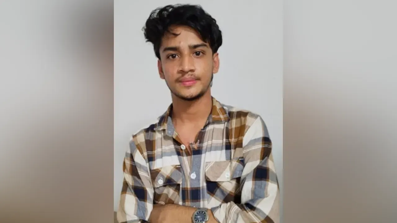 স্মৃতিসৌধে শ্রদ্ধা জানিয়ে ফেরার পথে ছাত্রলীগ কর্মী আটক