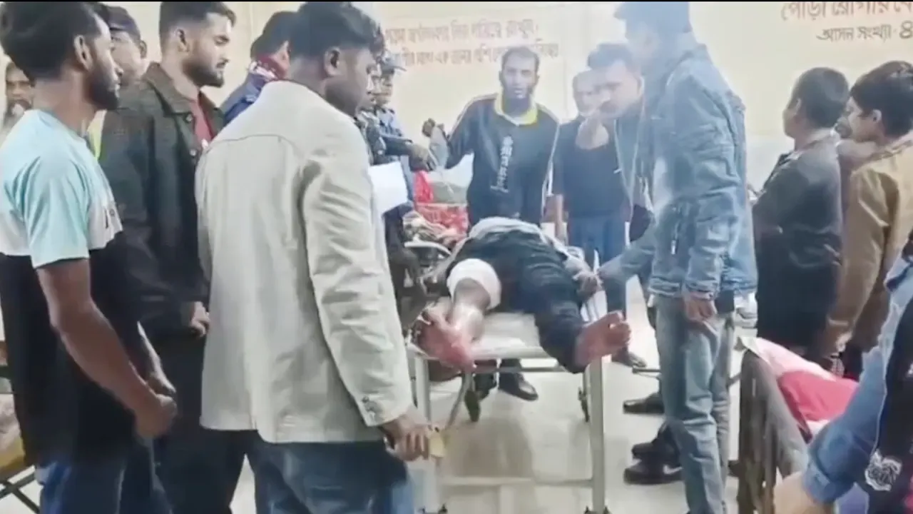ব্রাহ্মণবাড়িয়ায় প্রকাশ্যে গুলি, আহত যুবক