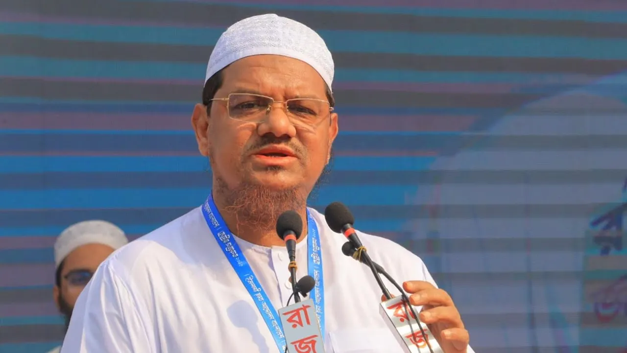 জুলাই গণঅভ্যুত্থান রক্ষা করতে গণভোটে ‘হ্যাঁ’ জয়ী করতে হবে: পীর সাহেব চরমোনাই