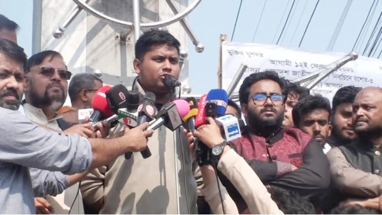 হাসনাত আবদুল্লাহ: ভোটকেন্দ্রে ‘ধানের শীষ’, বিজয় ১১ দলের